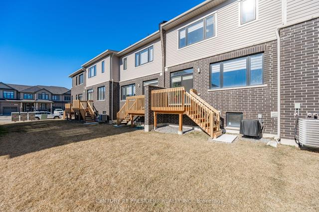 111 Yale Dr, House attached with 3 bedrooms, 3 bathrooms and 2 parking in Hamilton ON | Image 28