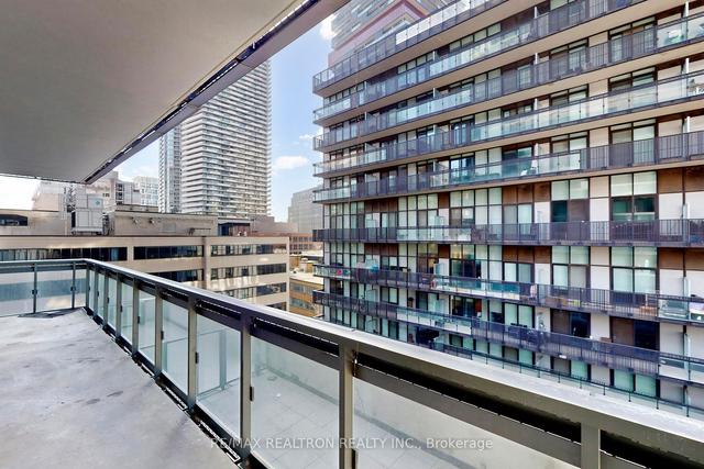 606 - 39 Roehampton Ave, Condo with 2 bedrooms, 2 bathrooms and 0 parking in Toronto ON | Image 16