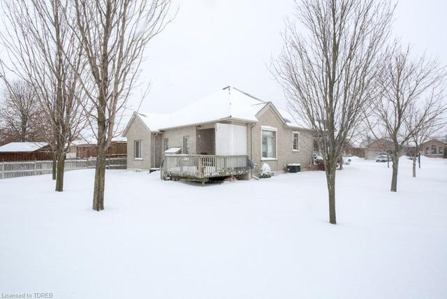 132 Glendale Drive, House detached with 4 bedrooms, 2 bathrooms and 4 parking in Tillsonburg ON | Image 6