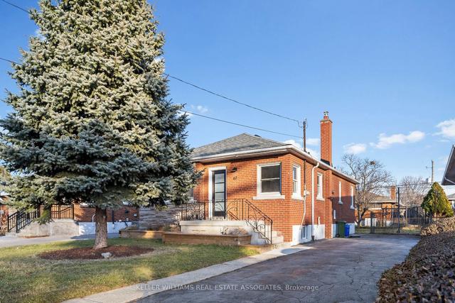 67 East 44th St, House detached with 2 bedrooms, 3 bathrooms and 3 parking in Hamilton ON | Image 25