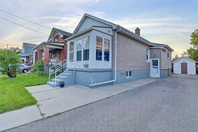 300 St Eloi Ave, House detached with 2 bedrooms, 2 bathrooms and 5 parking in Oshawa ON | Image 3
