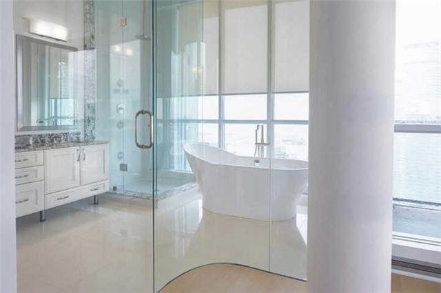 5401 - 16 Harbour St, Condo with 3 bedrooms, 5 bathrooms and 6 parking in Toronto ON | Image 16