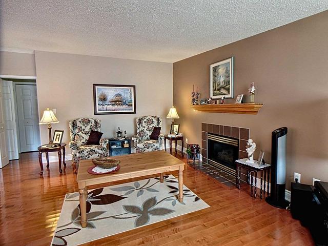 81 Wilmot Tr, House detached with 2 bedrooms, 2 bathrooms and 2 parking in Clarington ON | Image 5