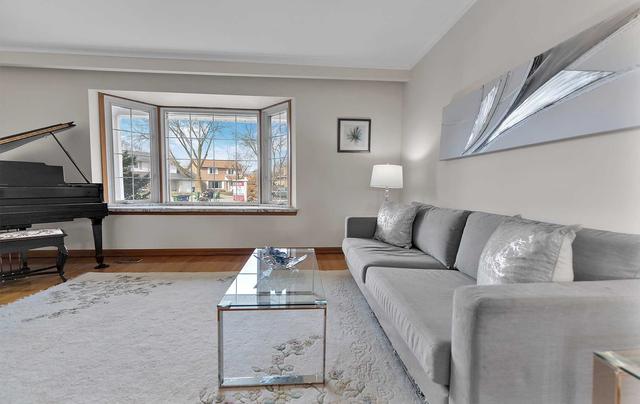 3 Orland Crt, House detached with 4 bedrooms, 2 bathrooms and 2 parking in Toronto ON | Image 38