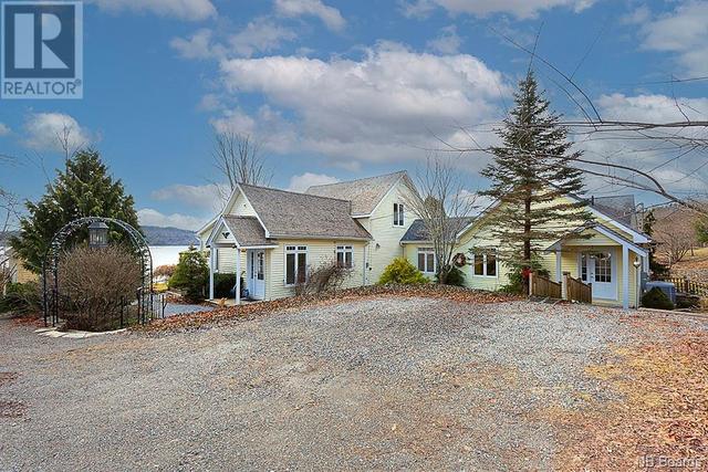 8191 Route 102, House detached with 3 bedrooms, 2 bathrooms and null parking in Westfield NB | Image 4