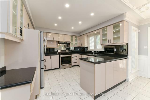 1 Goldpark Crt, House detached with 5 bedrooms, 5 bathrooms and 11 parking in Vaughan ON | Image 5