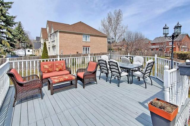 398 Weldrick Rd E, House detached with 5 bedrooms, 4 bathrooms and 6 parking in Richmond Hill ON | Image 30