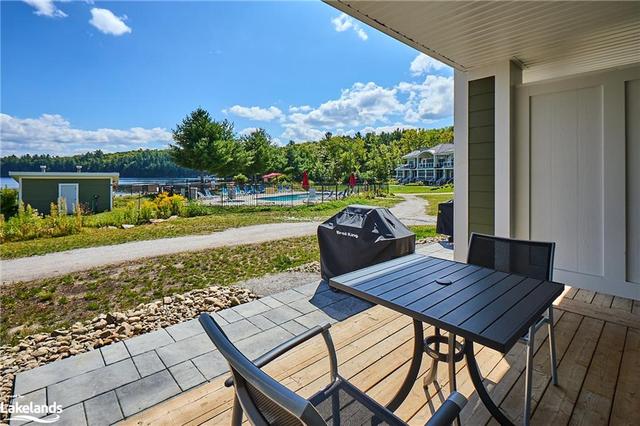 102a - 1869 Highway 118 Road W, House attached with 2 bedrooms, 2 bathrooms and 1 parking in Muskoka Lakes ON | Image 2