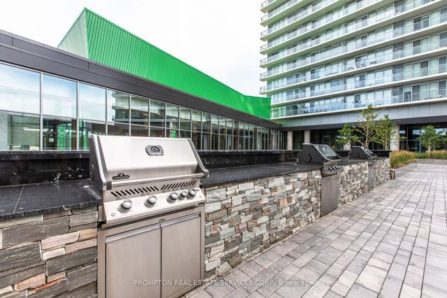 2102 - 117 Mcmahon Dr, Condo with 3 bedrooms, 2 bathrooms and 1 parking in Toronto ON | Image 7