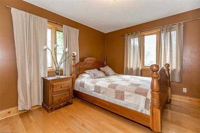 530 Bay St, House detached with 5 bedrooms, 4 bathrooms and 13 parking in Orillia ON | Image 11