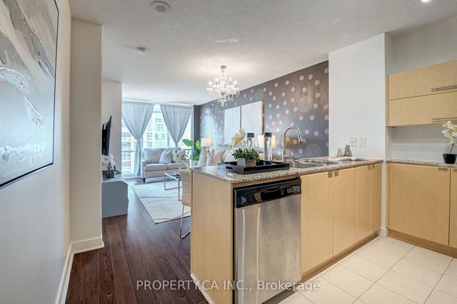 1107 - 11 Brunel Crt, Condo with 1 bedrooms, 1 bathrooms and 1 parking in Toronto ON | Image 3