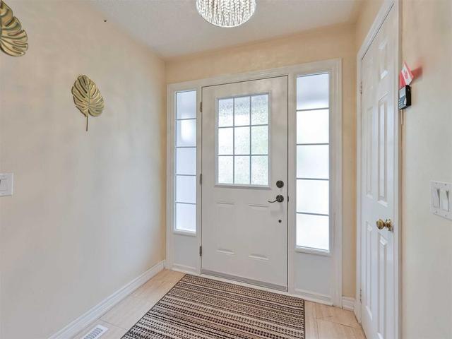 24 Lancewood Cres, Townhouse with 3 bedrooms, 4 bathrooms and 2 parking in Brampton ON | Image 34