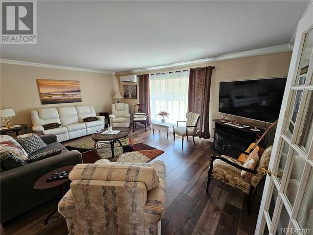 1098 Nicholas Denys, House detached with 5 bedrooms, 1 bathrooms and null parking in Bathurst NB | Image 27