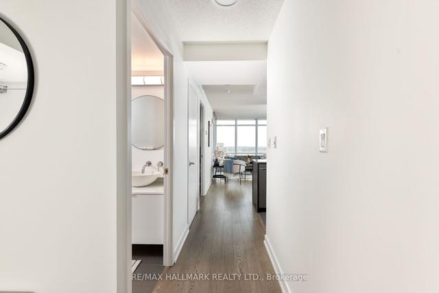 1512 - 15 Fort York Blvd, Condo with 2 bedrooms, 2 bathrooms and 1 parking in Toronto ON | Image 38