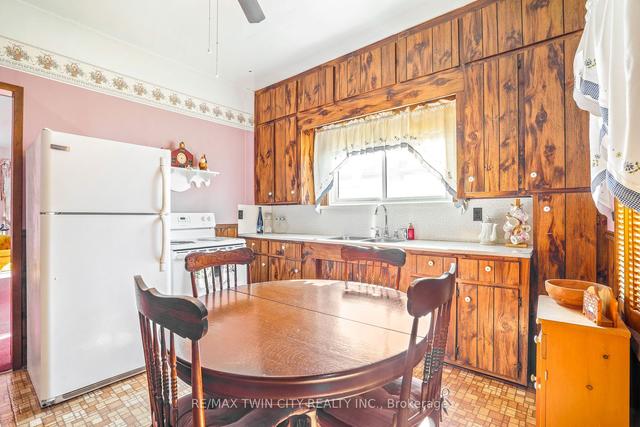 326 Nelson St, House detached with 2 bedrooms, 1 bathrooms and 4 parking in Brantford ON | Image 5
