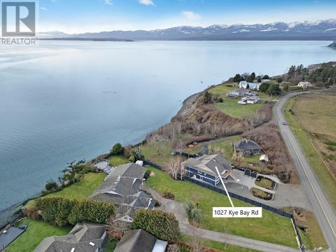1027 Kye Bay Rd, House detached with 5 bedrooms, 5 bathrooms and 4 parking in Comox BC | Card Image