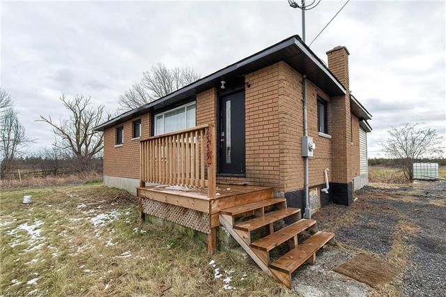2559 Unity Road, House detached with 3 bedrooms, 1 bathrooms and 3 parking in Kingston ON | Image 3