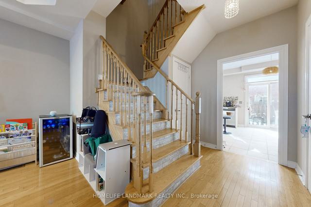 12 Routliffe Lane, House attached with 3 bedrooms, 3 bathrooms and 2 parking in Toronto ON | Image 7