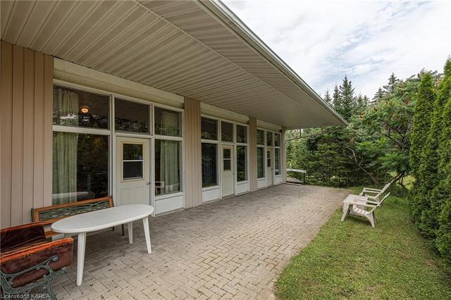 4288 Highway 2 Highway, House detached with 3 bedrooms, 1 bathrooms and 15 parking in Kingston ON | Image 5