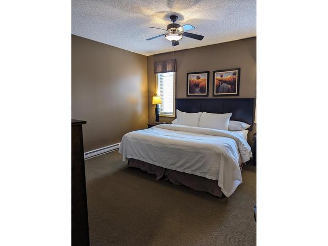 521 - 500 Bighorn Boulevard, Condo with 3 bedrooms, 2 bathrooms and null parking in Radium Hot Springs BC | Image 2