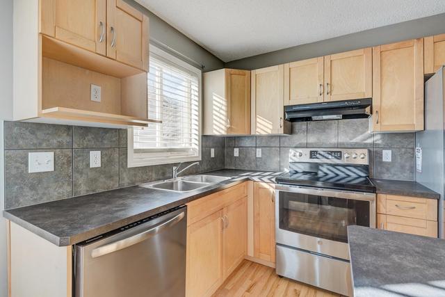 186 Royal Oak Gardens Nw, Home with 3 bedrooms, 1 bathrooms and 2 parking in Calgary AB | Image 8