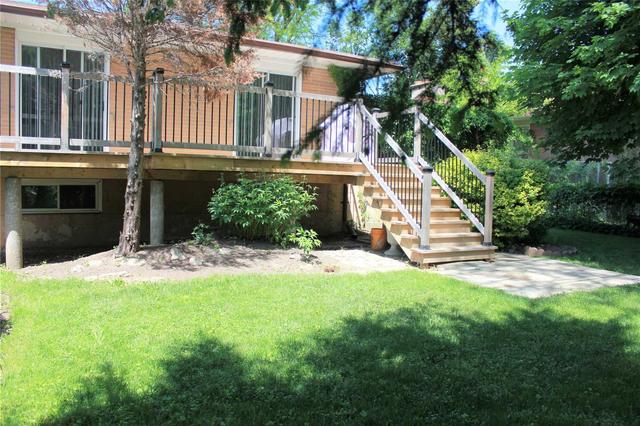 233 Betty Ann Dr, House detached with 3 bedrooms, 2 bathrooms and 4 parking in Toronto ON | Image 19