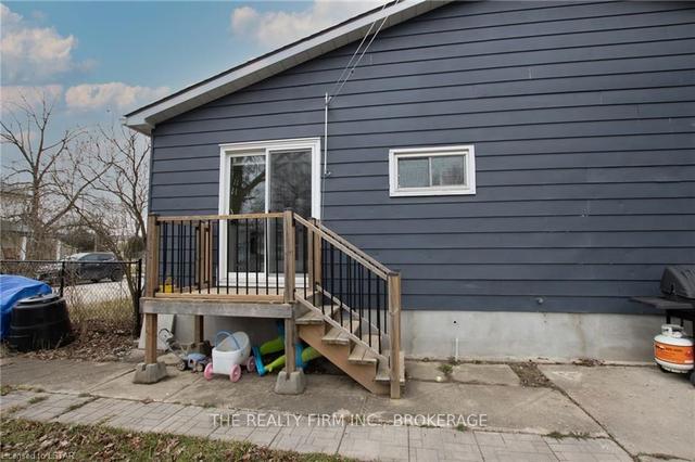 3679 Concession Dr, House detached with 4 bedrooms, 2 bathrooms and 5 parking in Southwest Middlesex ON | Image 31