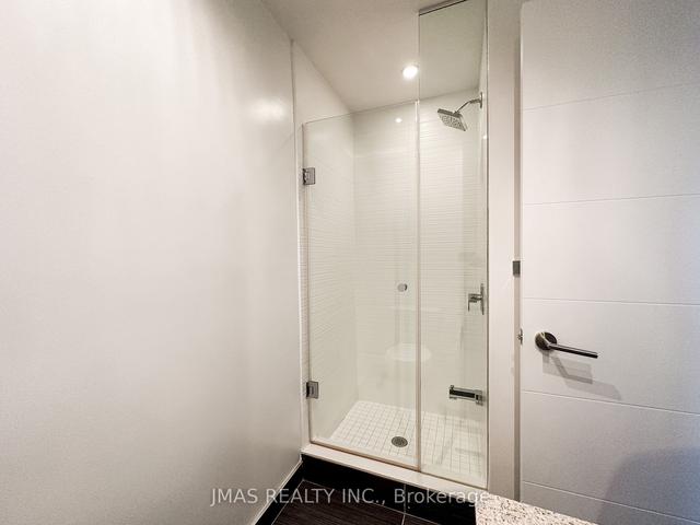 lph 20 - 525 Adelaide St W, Condo with 2 bedrooms, 2 bathrooms and 1 parking in Toronto ON | Image 2