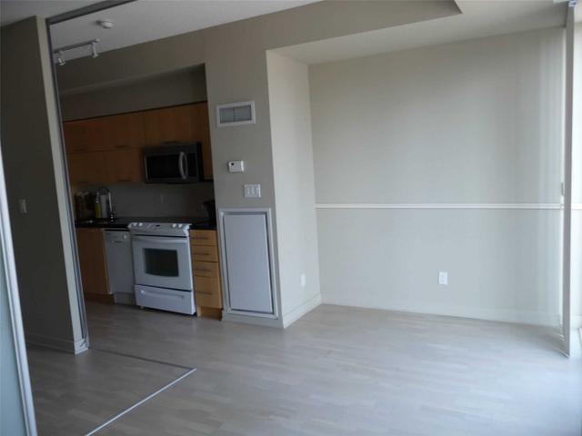 1802 - 126 Simcoe St, Condo with 1 bedrooms, 1 bathrooms and 0 parking in Toronto ON | Image 9