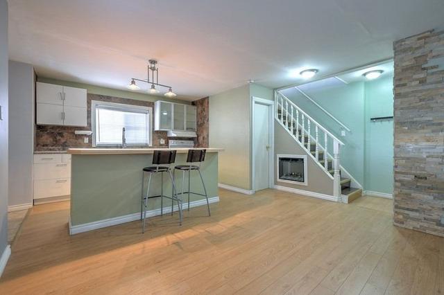 704 Jane St, House detached with 2 bedrooms, 3 bathrooms and 0 parking in Toronto ON | Image 23
