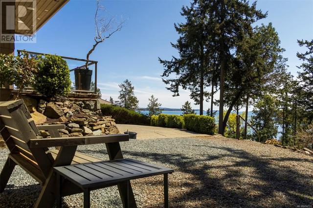 2324 Tryon Rd, House detached with 3 bedrooms, 3 bathrooms and 2 parking in North Saanich BC | Image 30