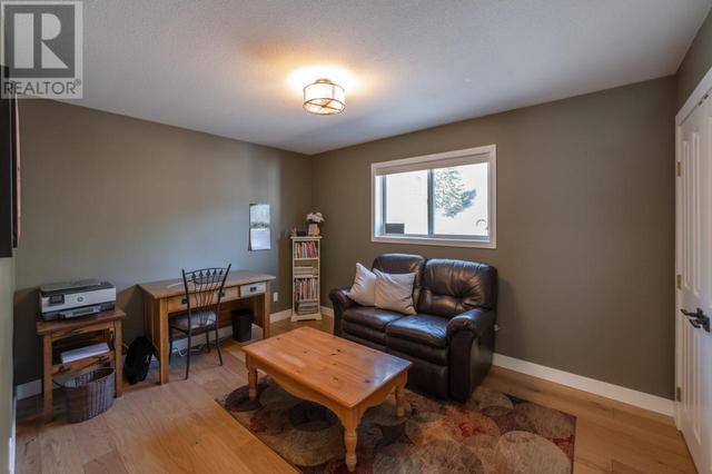 119 St Andrews Drive, House detached with 4 bedrooms, 2 bathrooms and 3 parking in Okanagan Similkameen I BC | Image 18