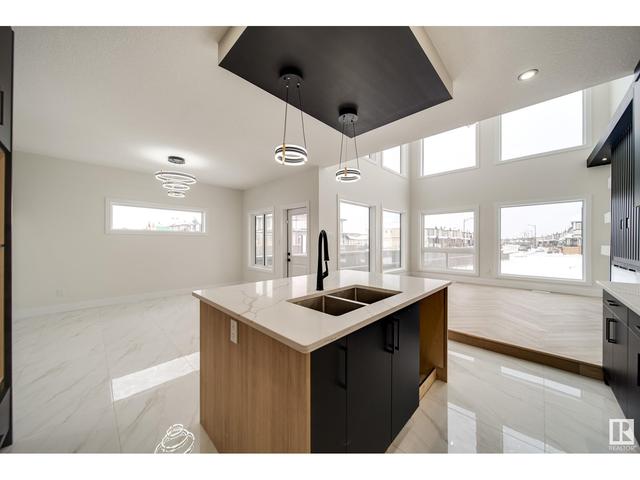 16603 32 Av Sw, House detached with 5 bedrooms, 3 bathrooms and null parking in Edmonton AB | Image 8