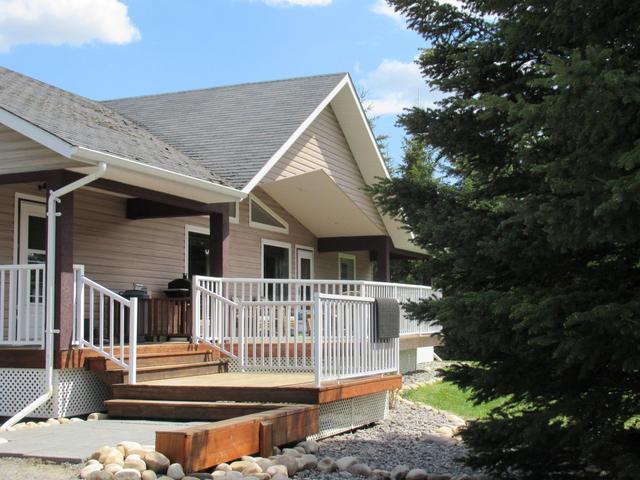25 Echo Valley Crescent, House detached with 3 bedrooms, 3 bathrooms and 20 parking in Clearwater County AB | Image 3