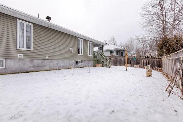 31 Bayshore Drive, House detached with 4 bedrooms, 2 bathrooms and 3 parking in Petawawa ON | Image 28