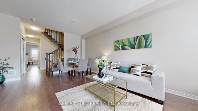 67 Folgate Cres, House attached with 4 bedrooms, 3 bathrooms and 3 parking in Brampton ON | Image 38