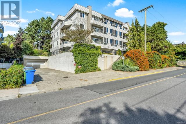 203 - 940 Inverness Rd, Condo with 2 bedrooms, 2 bathrooms and 1 parking in Saanich BC | Image 29