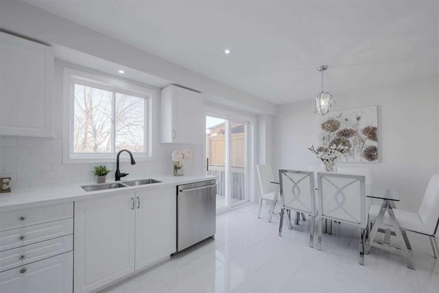353 Silken Laumann Dr, House semidetached with 3 bedrooms, 4 bathrooms and 4 parking in Newmarket ON | Image 6