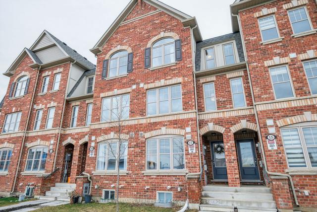 17 Finegan Circ, House attached with 4 bedrooms, 4 bathrooms and 2 parking in Brampton ON | Image 31