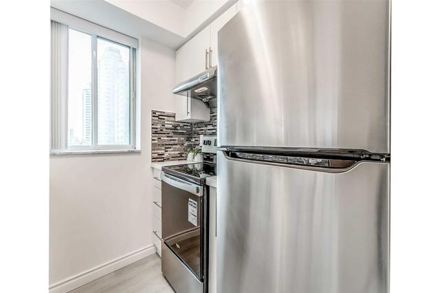 708 - 3 Pemberton Ave, Condo with 1 bedrooms, 1 bathrooms and 1 parking in Toronto ON | Image 15