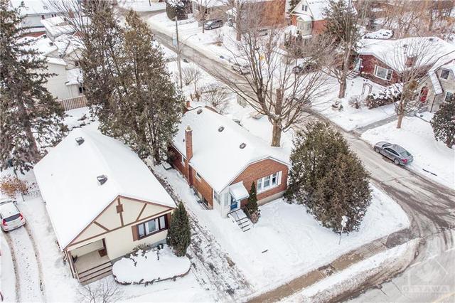435 Kensington Avenue, House detached with 2 bedrooms, 2 bathrooms and 2 parking in Ottawa ON | Image 10