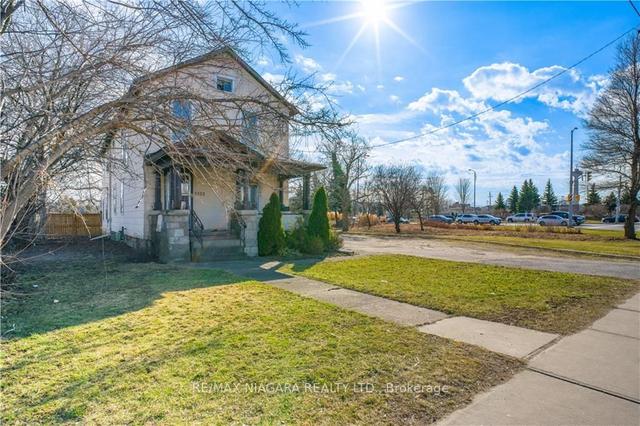 5352 Stanley Ave, House detached with 7 bedrooms, 2 bathrooms and 8 parking in Niagara Falls ON | Image 14