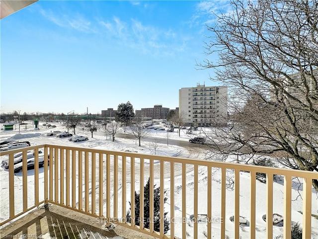 305 - 1590 Ernest Ave, Townhouse with 2 bedrooms, 1 bathrooms and 2 parking in London ON | Image 13