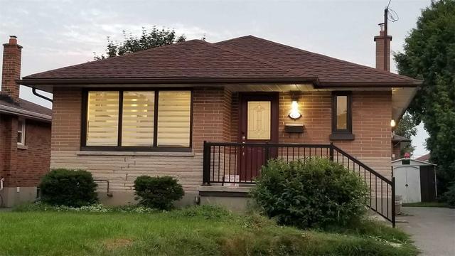 485 Lowell Ave, House detached with 3 bedrooms, 1 bathrooms and 3 parking in Oshawa ON | Image 1