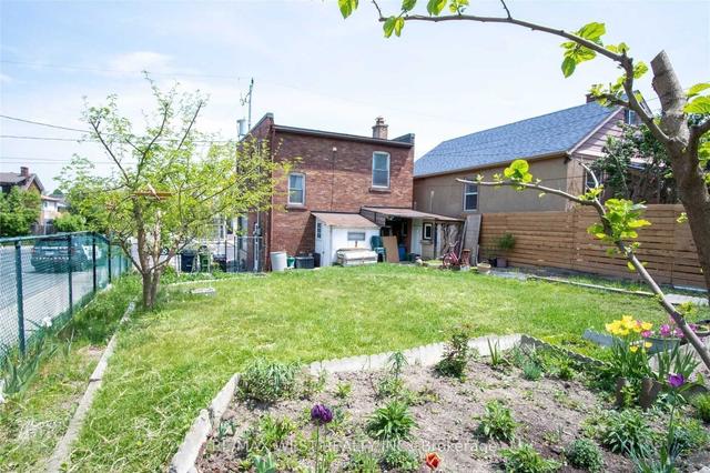 604 Oakwood Ave, House detached with 2 bedrooms, 1 bathrooms and 1 parking in Toronto ON | Image 15