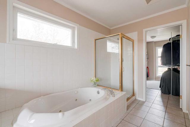 2203 12 Avenue Nw, House detached with 4 bedrooms, 3 bathrooms and 6 parking in Calgary AB | Image 28