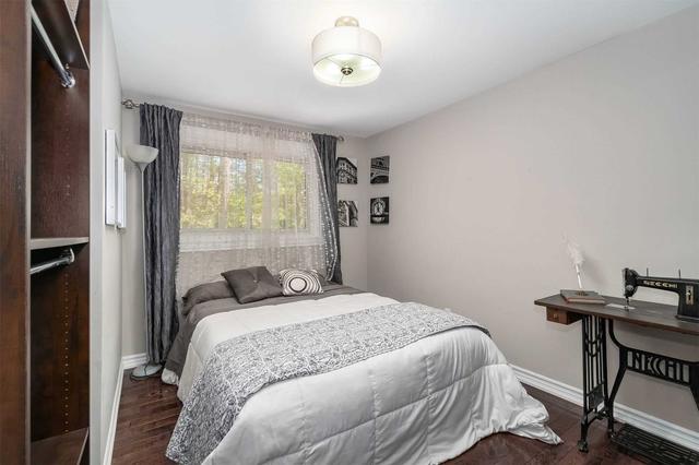 1449 Highbush Tr, House detached with 3 bedrooms, 4 bathrooms and 11 parking in Pickering ON | Image 4