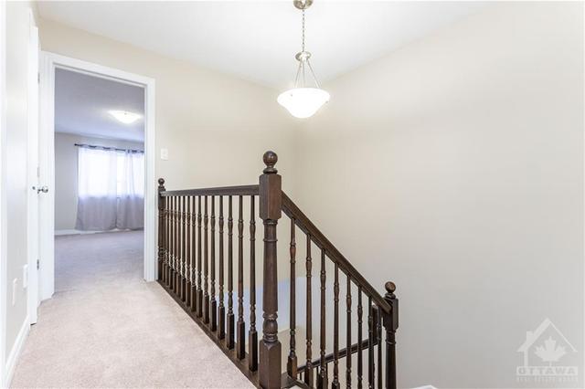 155 Calvington Avenue, Townhouse with 3 bedrooms, 3 bathrooms and 2 parking in Ottawa ON | Image 9