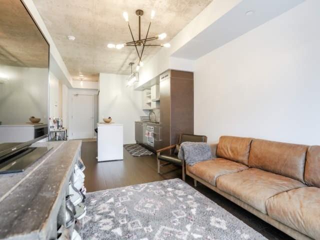 lph14 - 1030 King St W, Condo with 1 bedrooms, 1 bathrooms and 1 parking in Toronto ON | Image 4