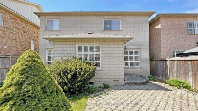 7 Colbeck Cres, House detached with 3 bedrooms, 3 bathrooms and 4 parking in Brampton ON | Image 31